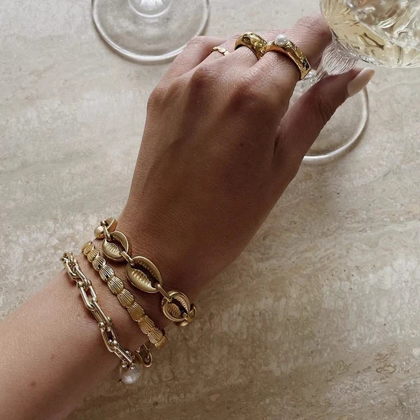 Elegant Gold Open Bracelet