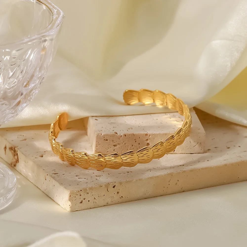 Elegant Gold Open Bracelet