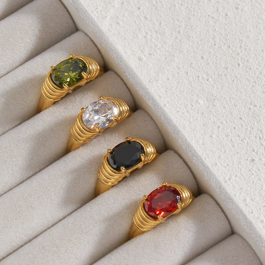 Elegant 18K Gold Zircon Ring